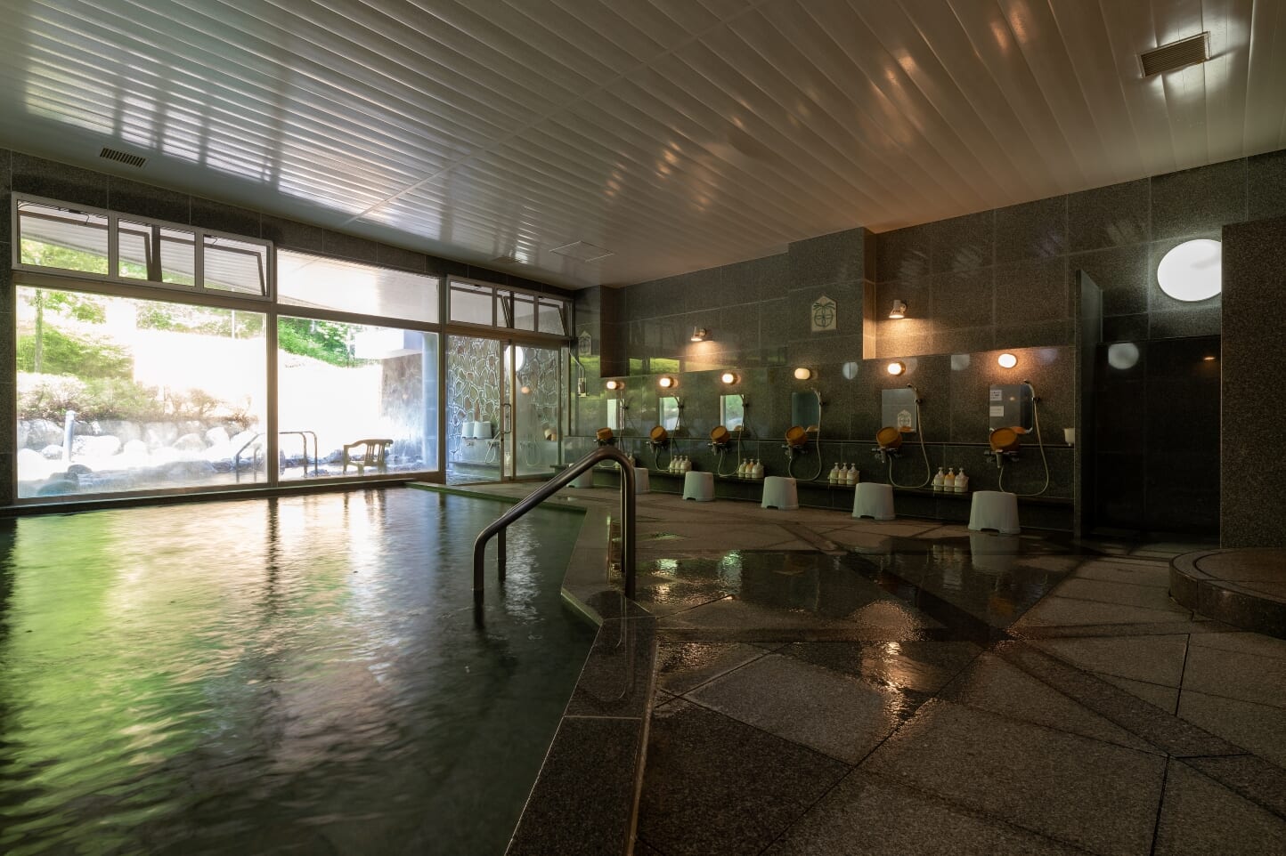 ふたこえ温泉 スライダー画像1