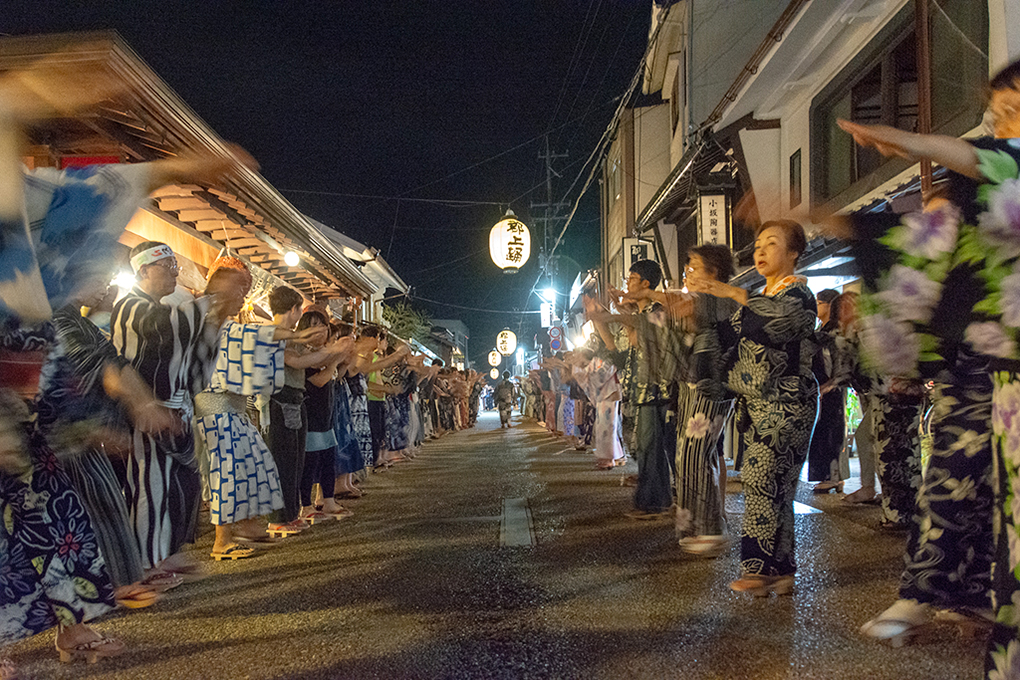 Gujo Odori Dance Festival on over 30 nights!3