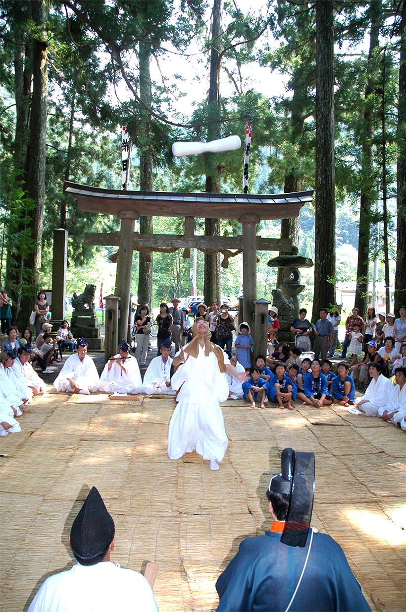 （野祭り）杵振りの舞い